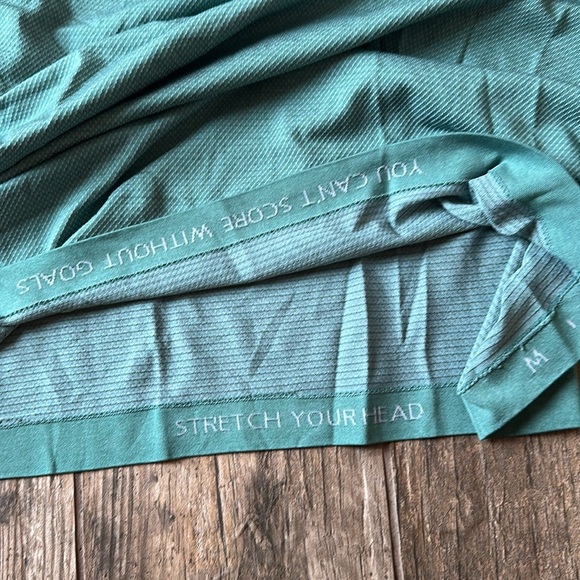 Lululemon mens tee teal green medium - Picture 3 of 5